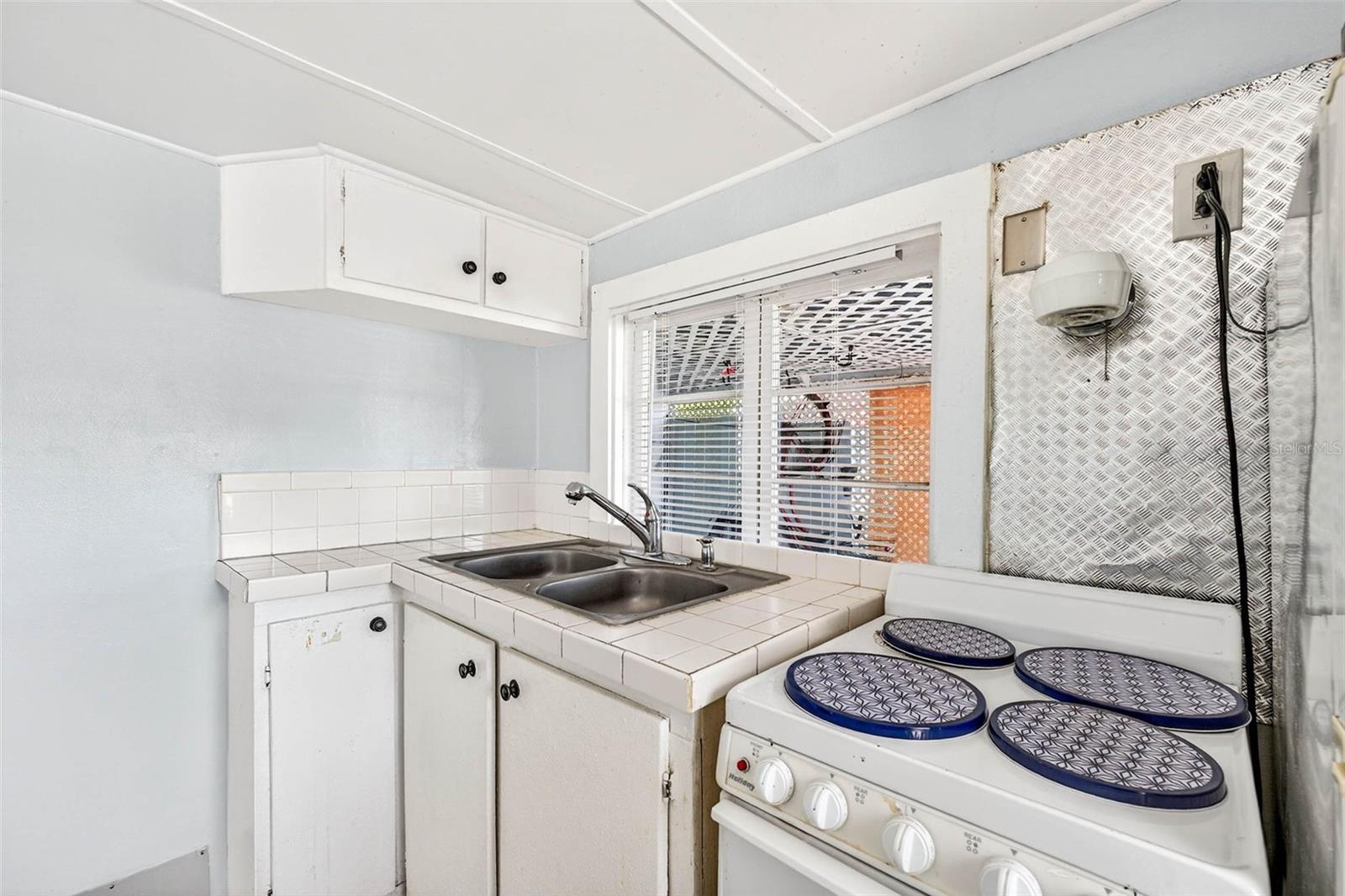 Image 10 of 64 For 4496 Star Street N