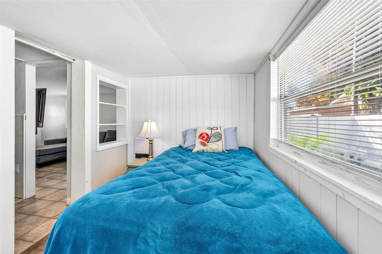 Image 14 of 64 For 4496 Star Street N