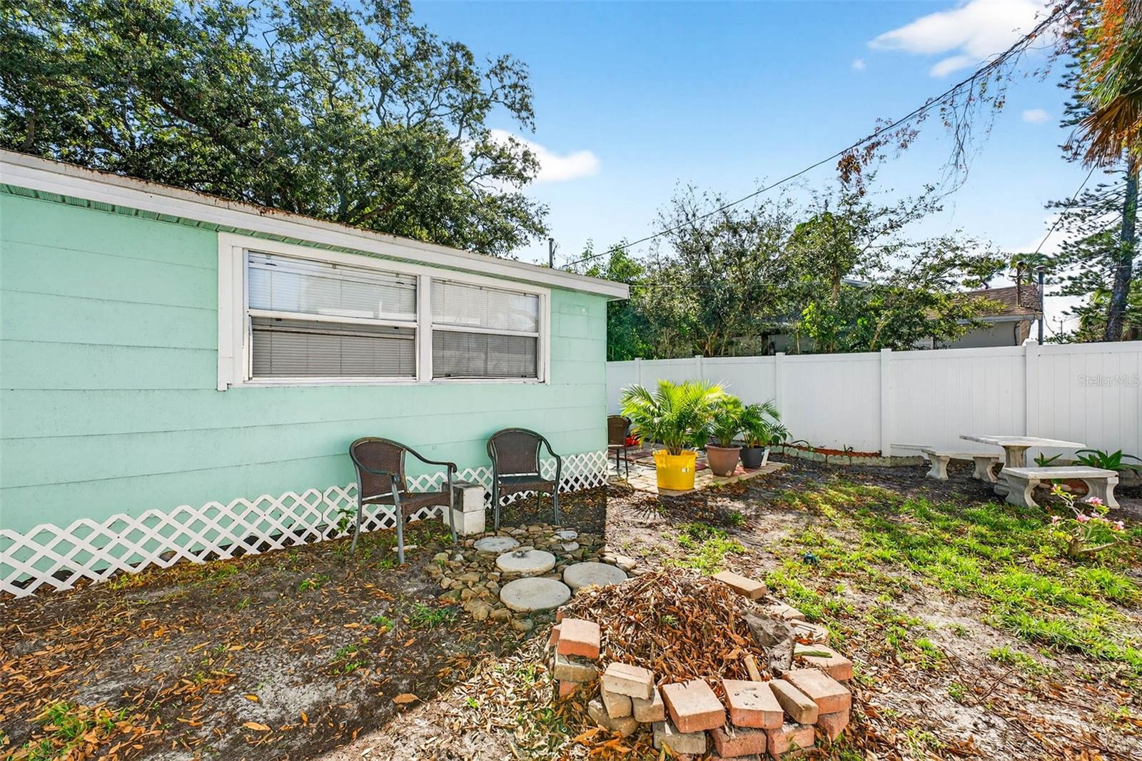 Image 21 of 64 For 4496 Star Street N