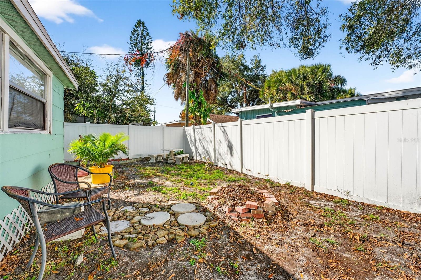 Image 22 of 64 For 4496 Star Street N