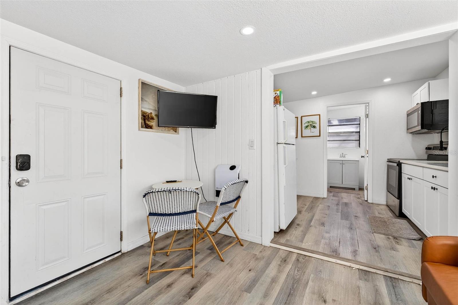 Image 31 of 64 For 4496 Star Street N