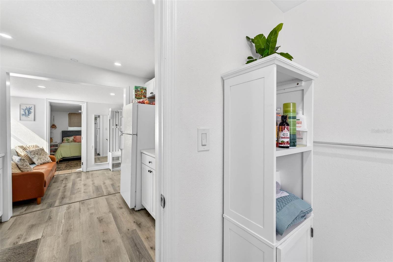 Image 40 of 64 For 4496 Star Street N