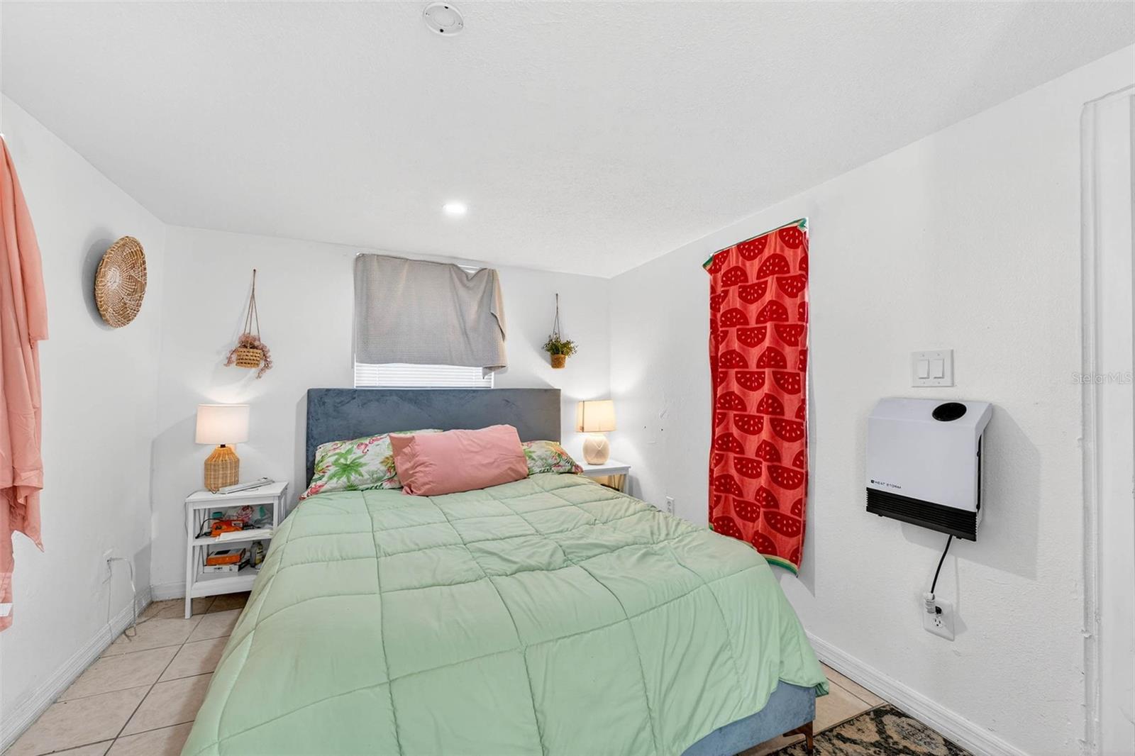 Image 41 of 64 For 4496 Star Street N