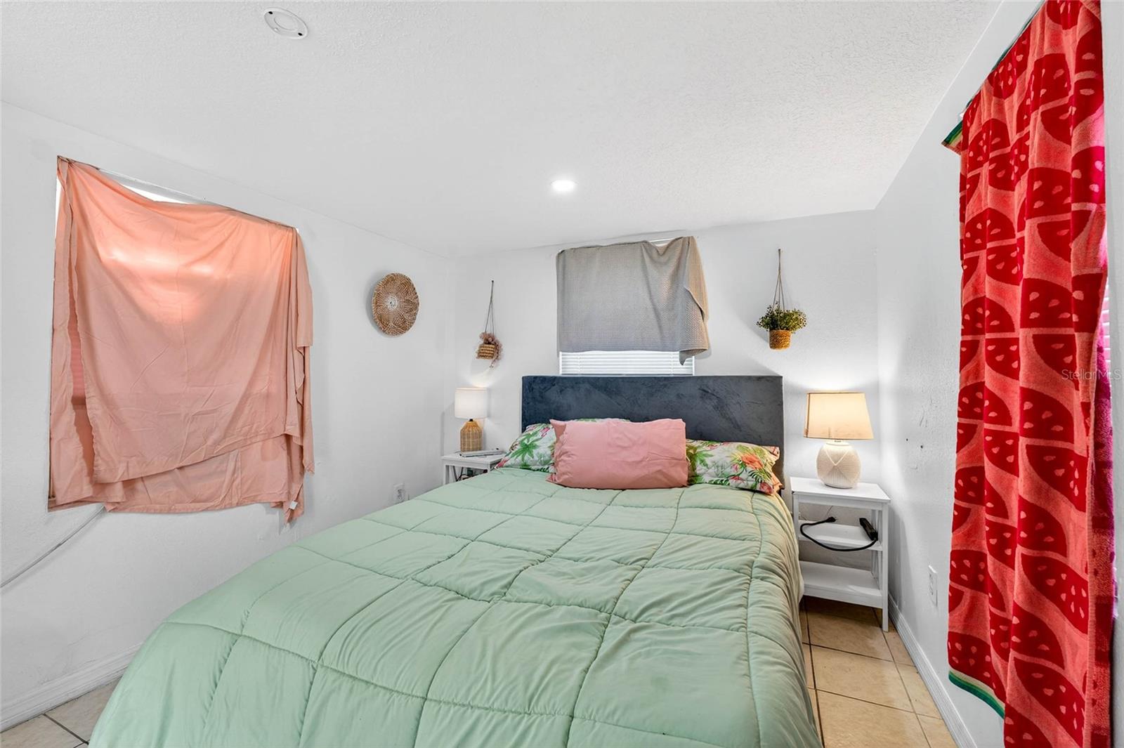 Image 42 of 64 For 4496 Star Street N