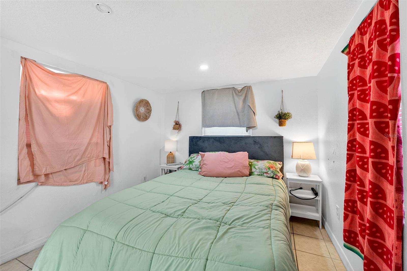 Image 43 of 64 For 4496 Star Street N