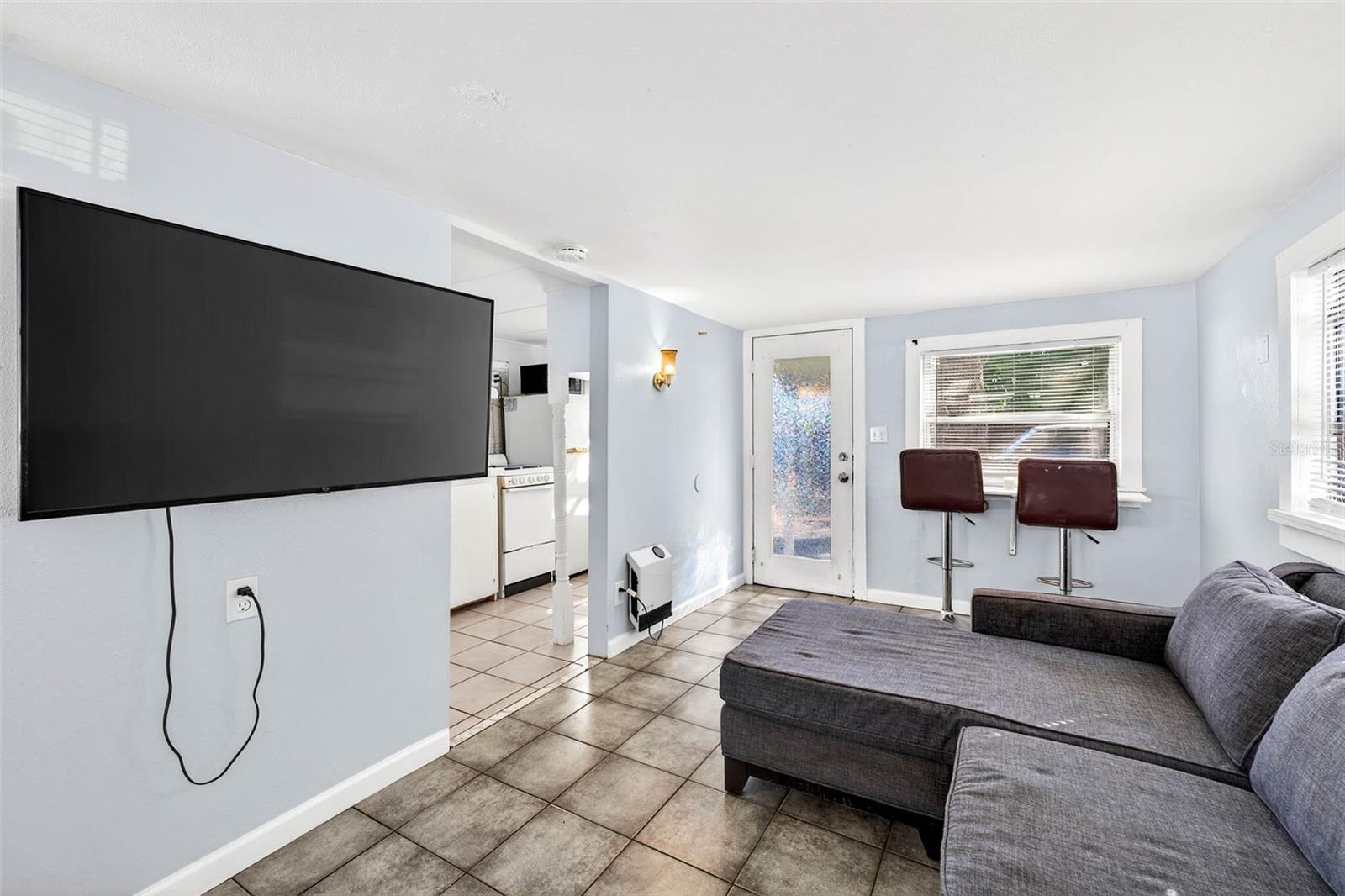 Image 8 of 64 For 4496 Star Street N