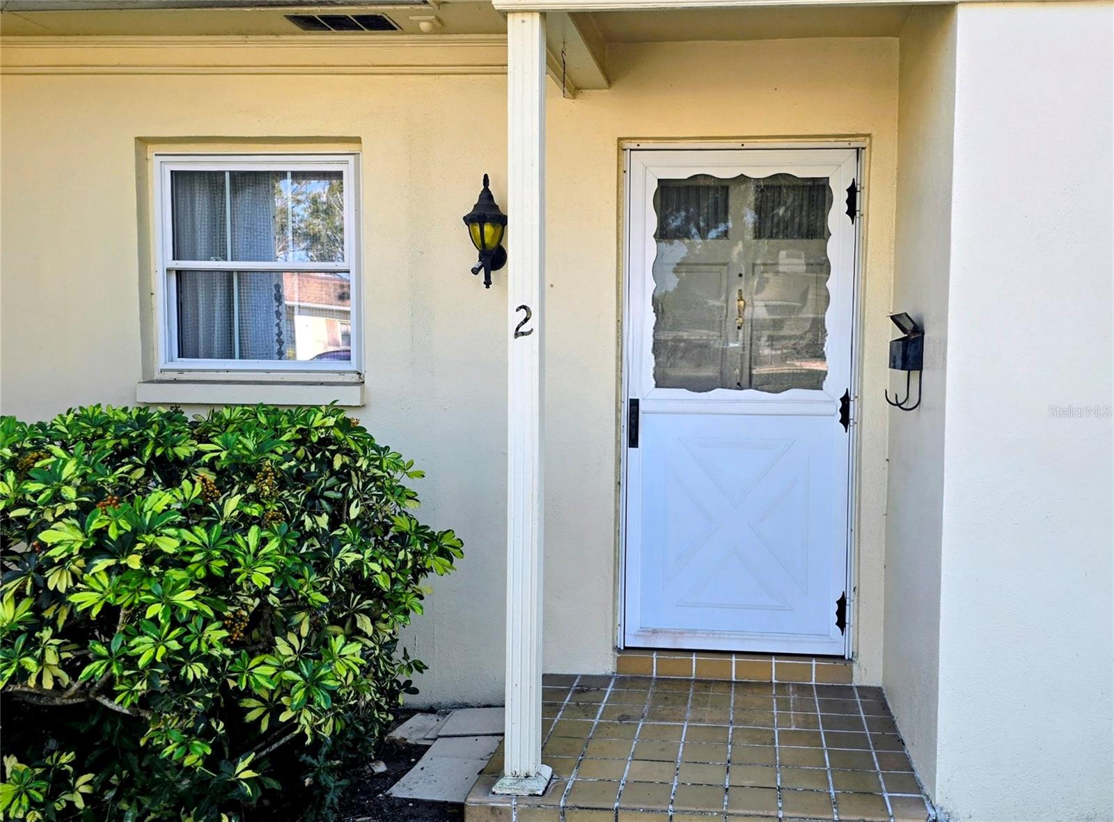 Image 2 of 52 For 1626 Lake Avenue 2