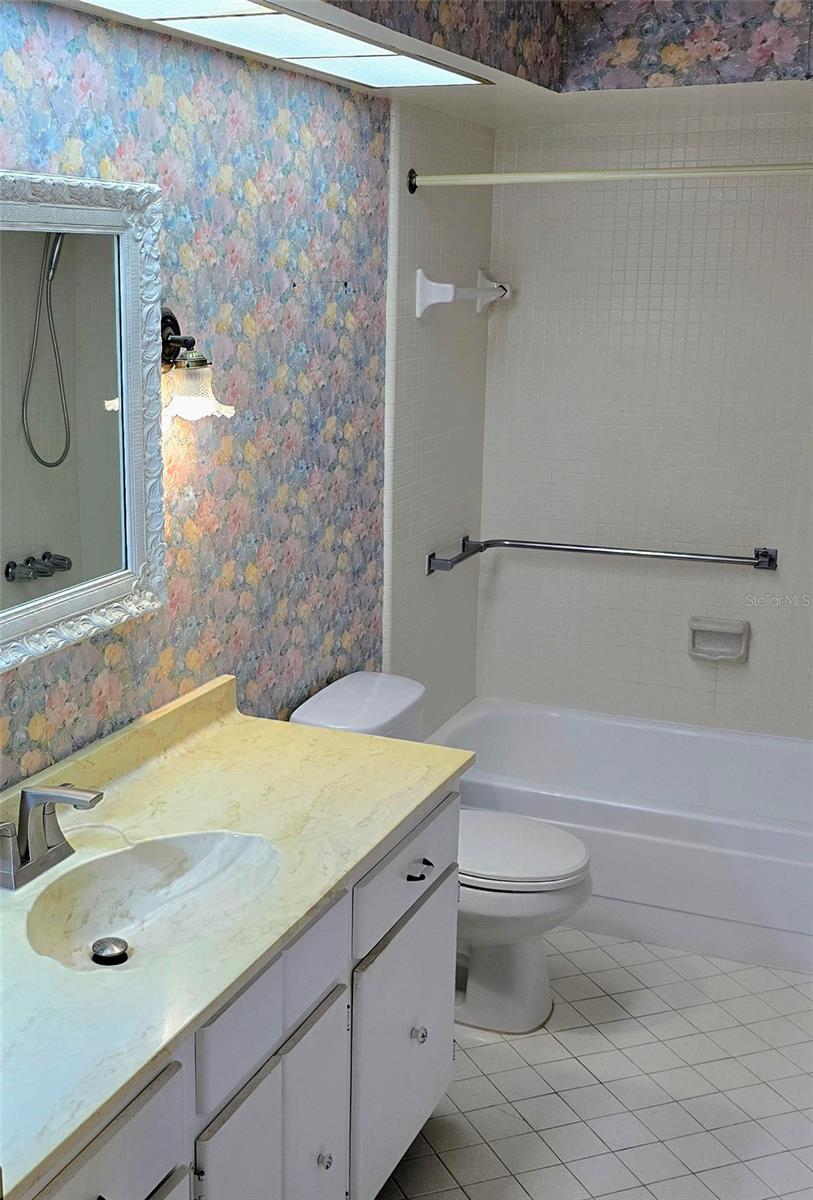 Image 30 of 52 For 1626 Lake Avenue 2