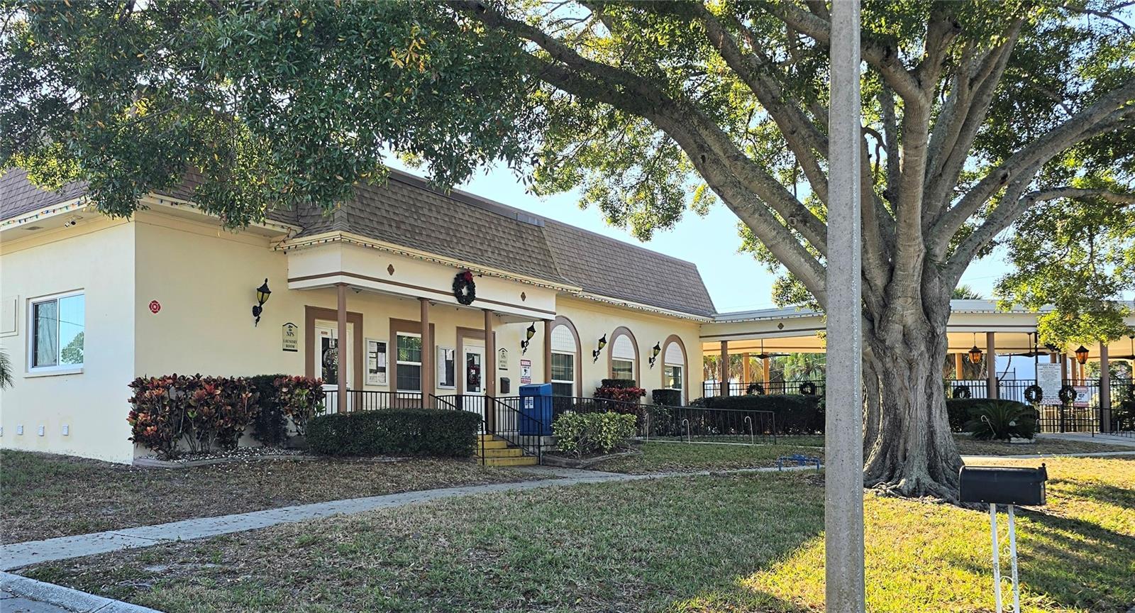 Image 46 of 52 For 1626 Lake Avenue 2