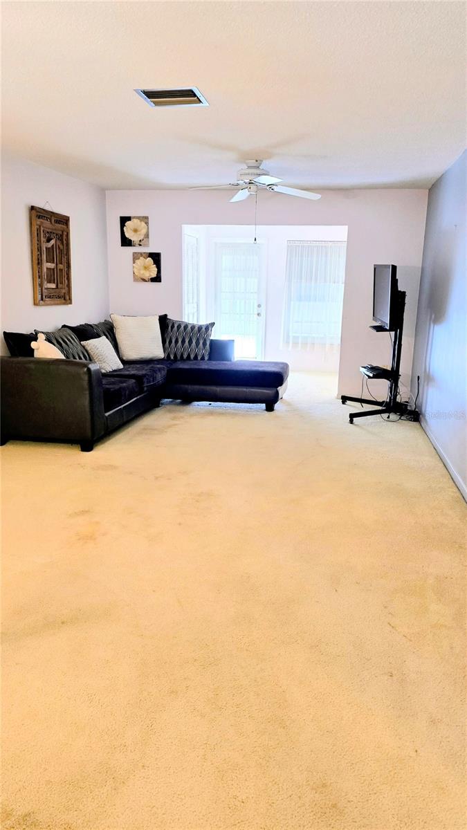 Image 8 of 52 For 1626 Lake Avenue 2