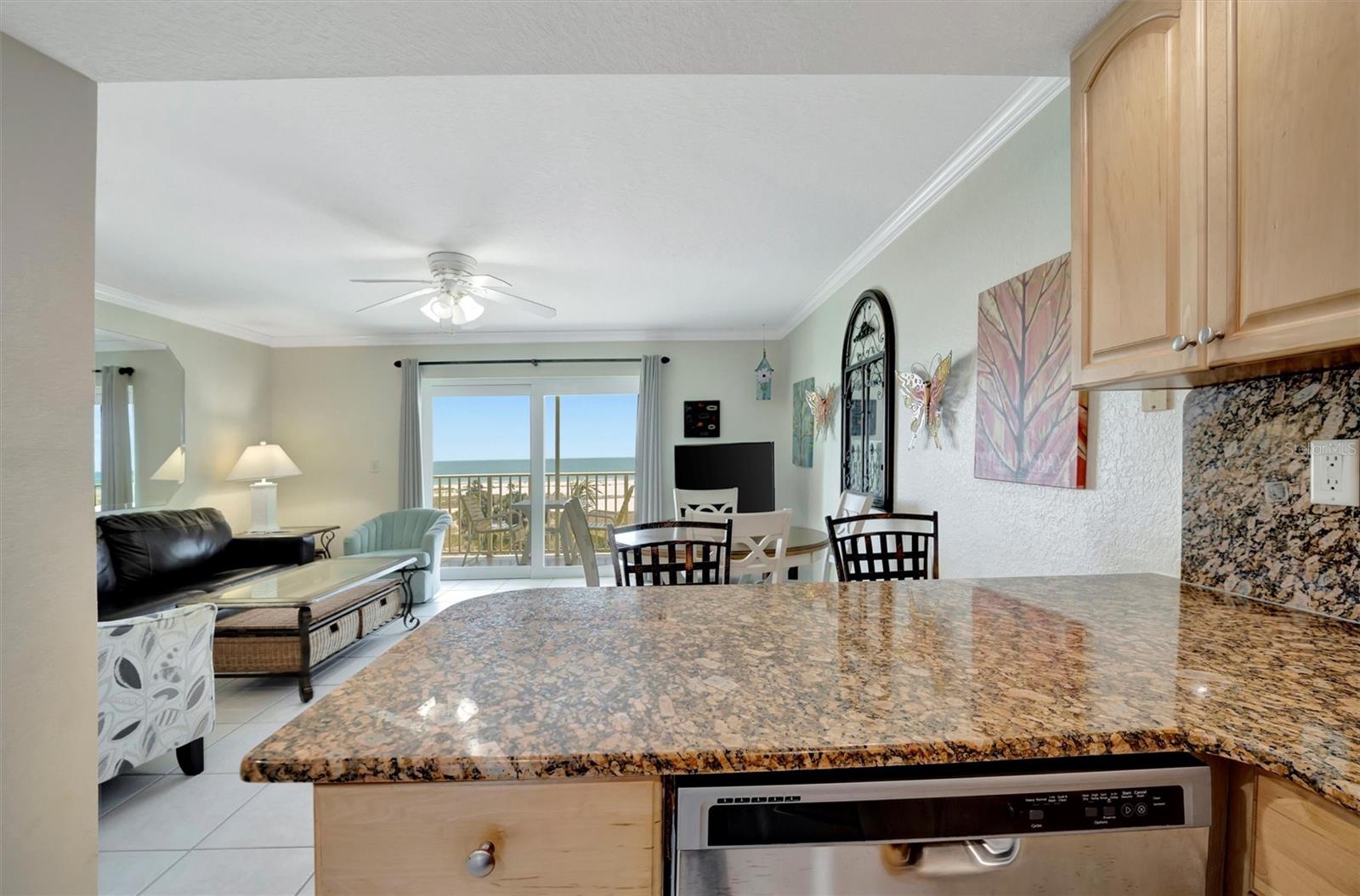 Image 18 of 56 For 11360 Gulf Boulevard 505