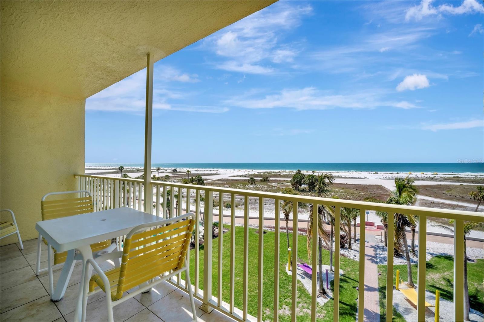 Image 30 of 56 For 11360 Gulf Boulevard 505