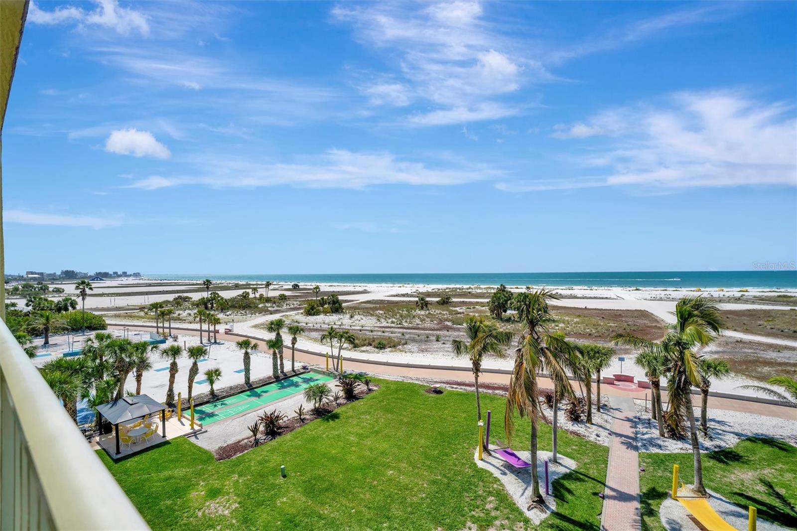 Image 36 of 56 For 11360 Gulf Boulevard 505