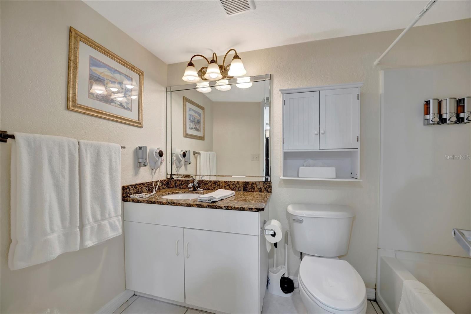 Image 43 of 56 For 11360 Gulf Boulevard 505