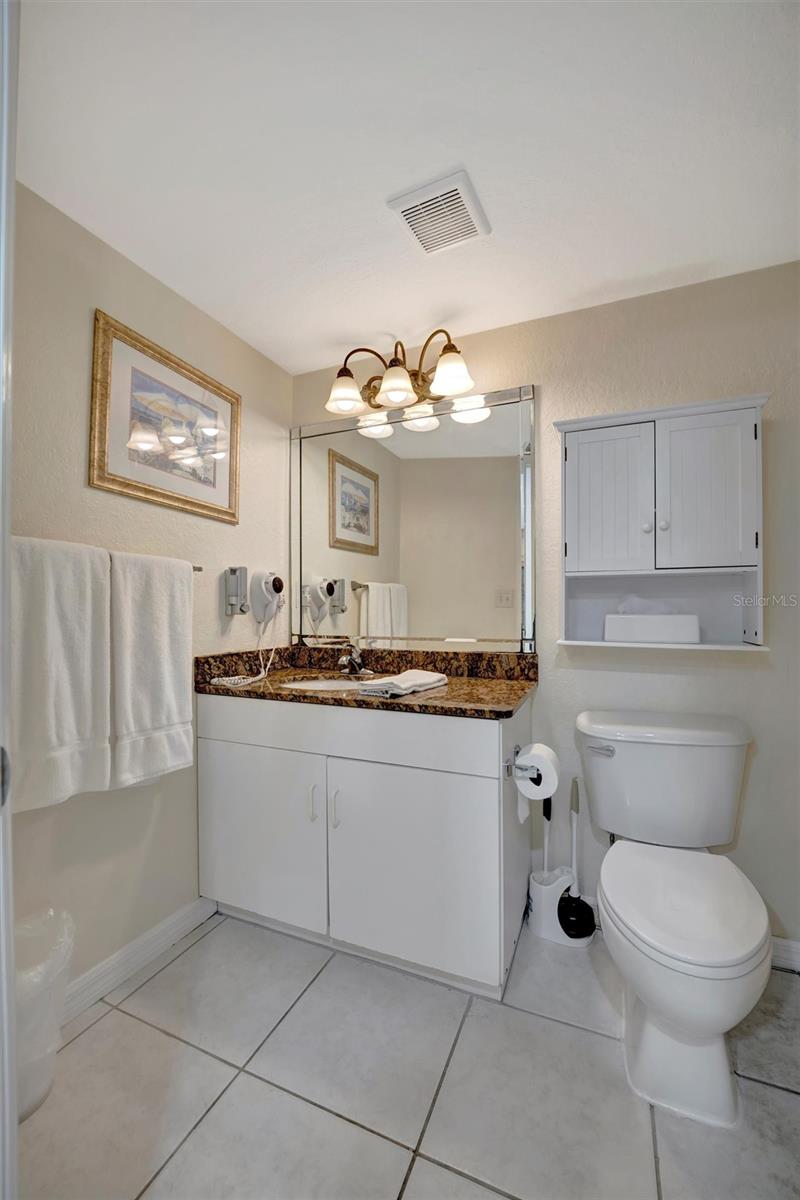 Image 44 of 56 For 11360 Gulf Boulevard 505