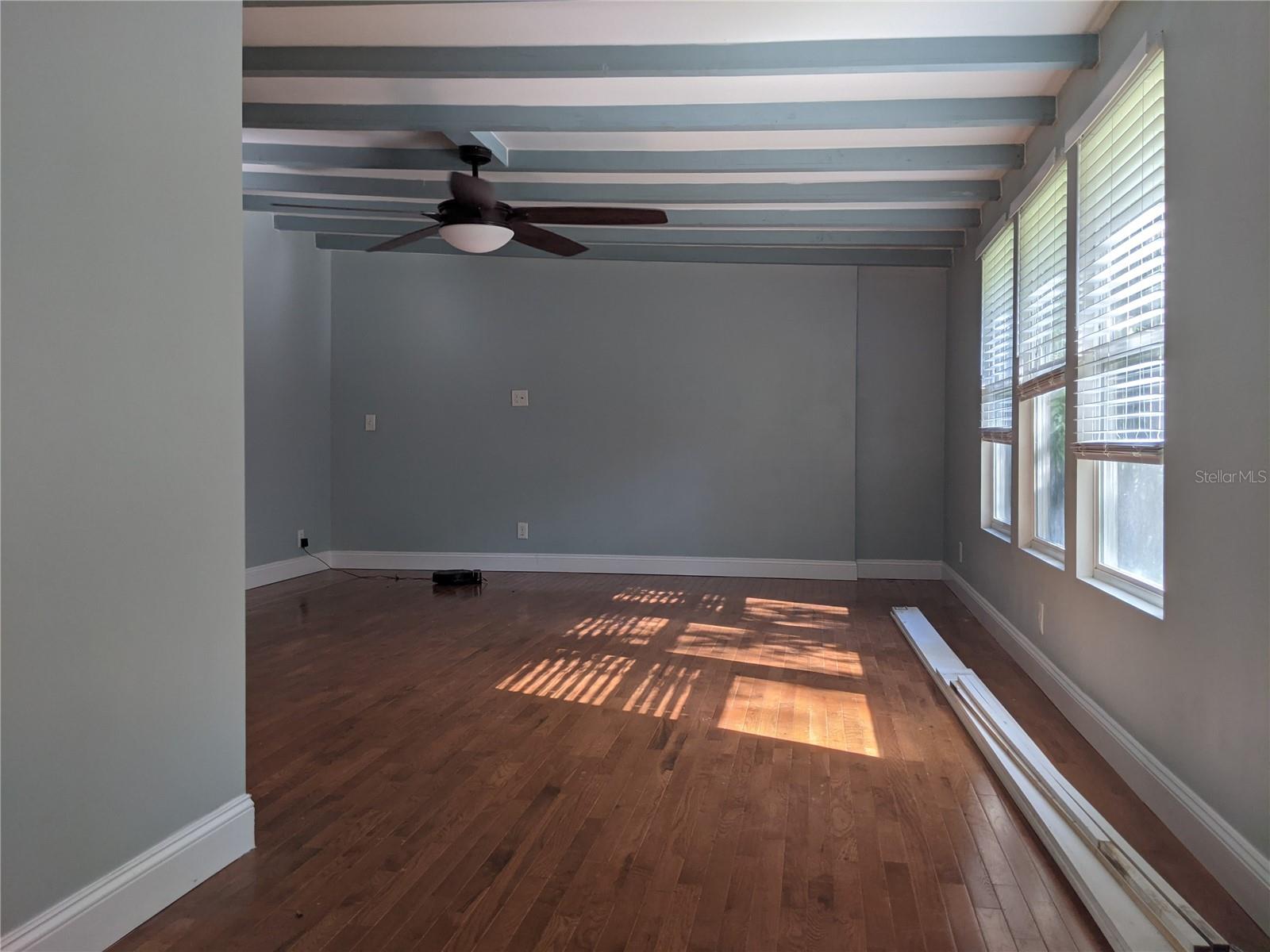 Image 24 of 29 For 5907 Tampa Street