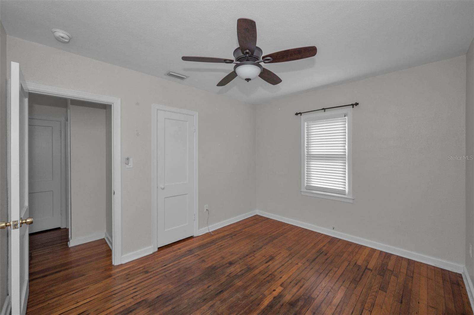 Image 18 of 48 For 1529 Paloma Lane