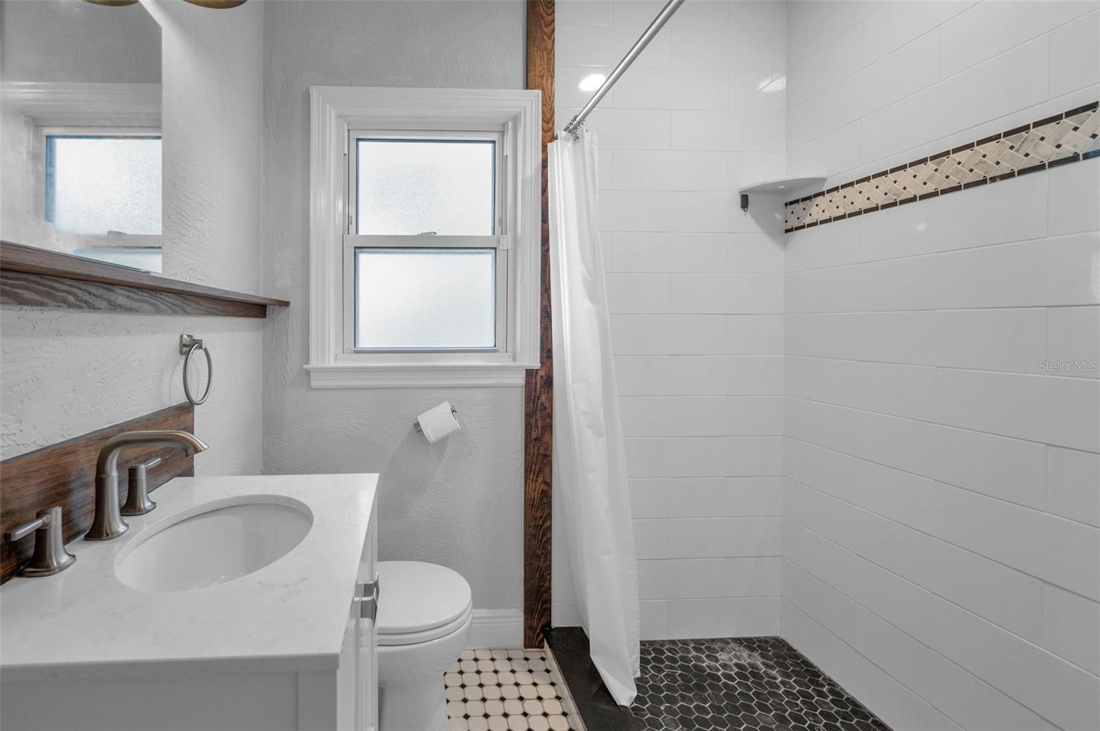 Image 19 of 48 For 1529 Paloma Lane