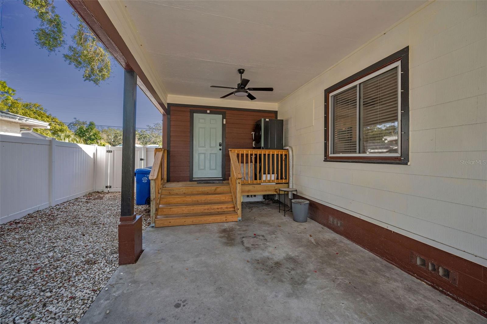 Image 23 of 48 For 1529 Paloma Lane