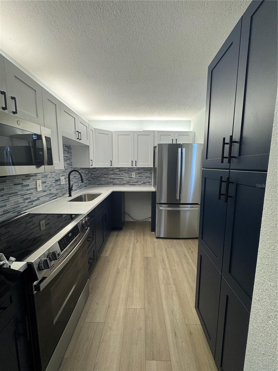 Image 10 of 41 For 7465 Bay Island Drive S 118