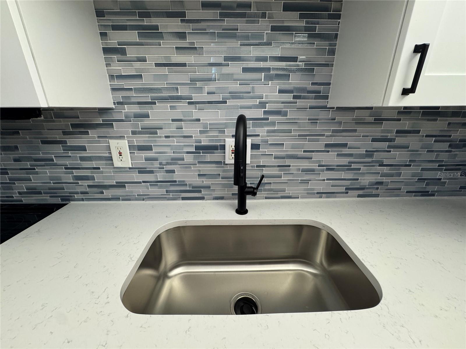 Image 11 of 41 For 7465 Bay Island Drive S 118