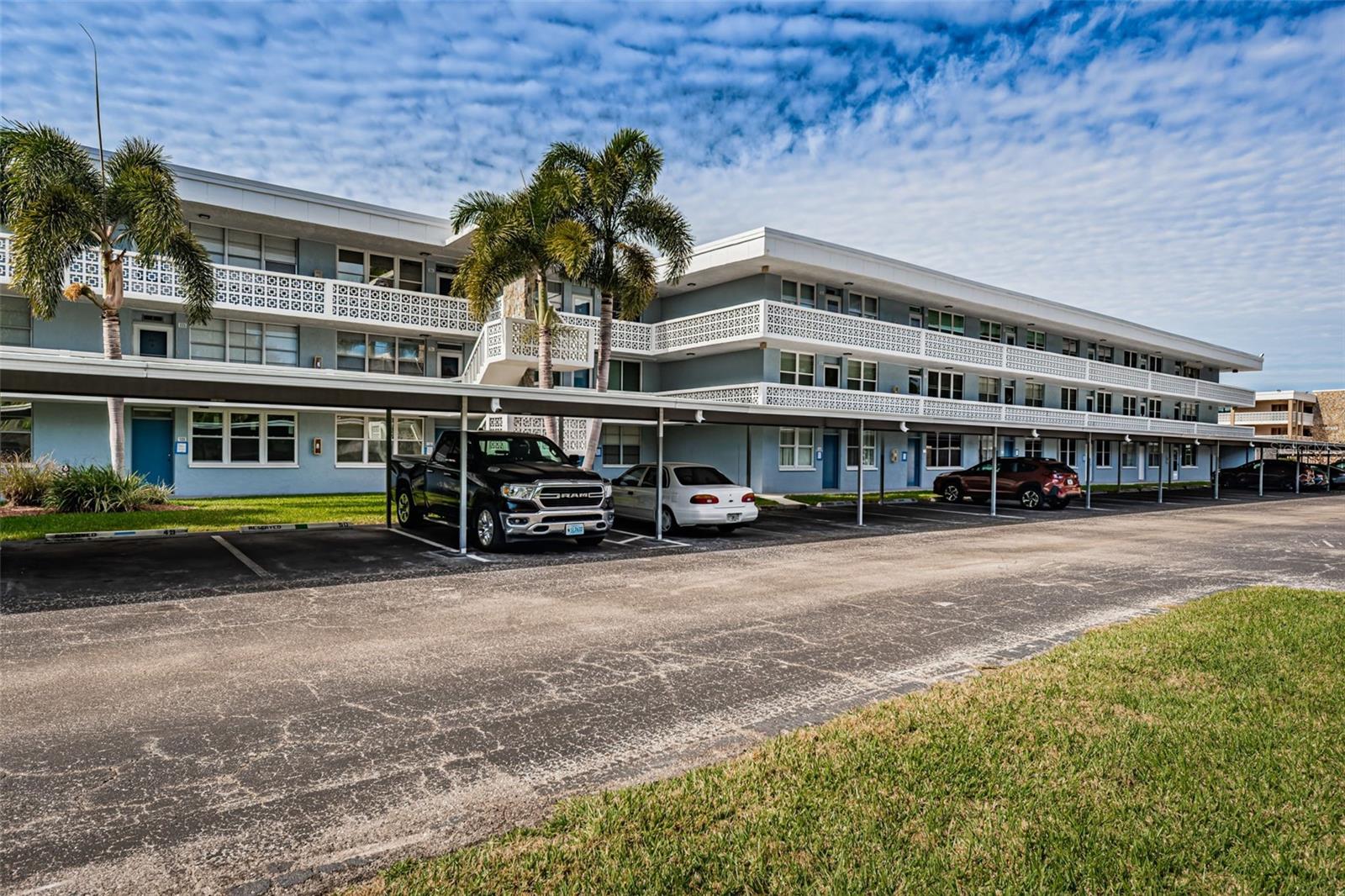 Details for 4880 Locust Street Ne 227, ST PETERSBURG, FL 33703