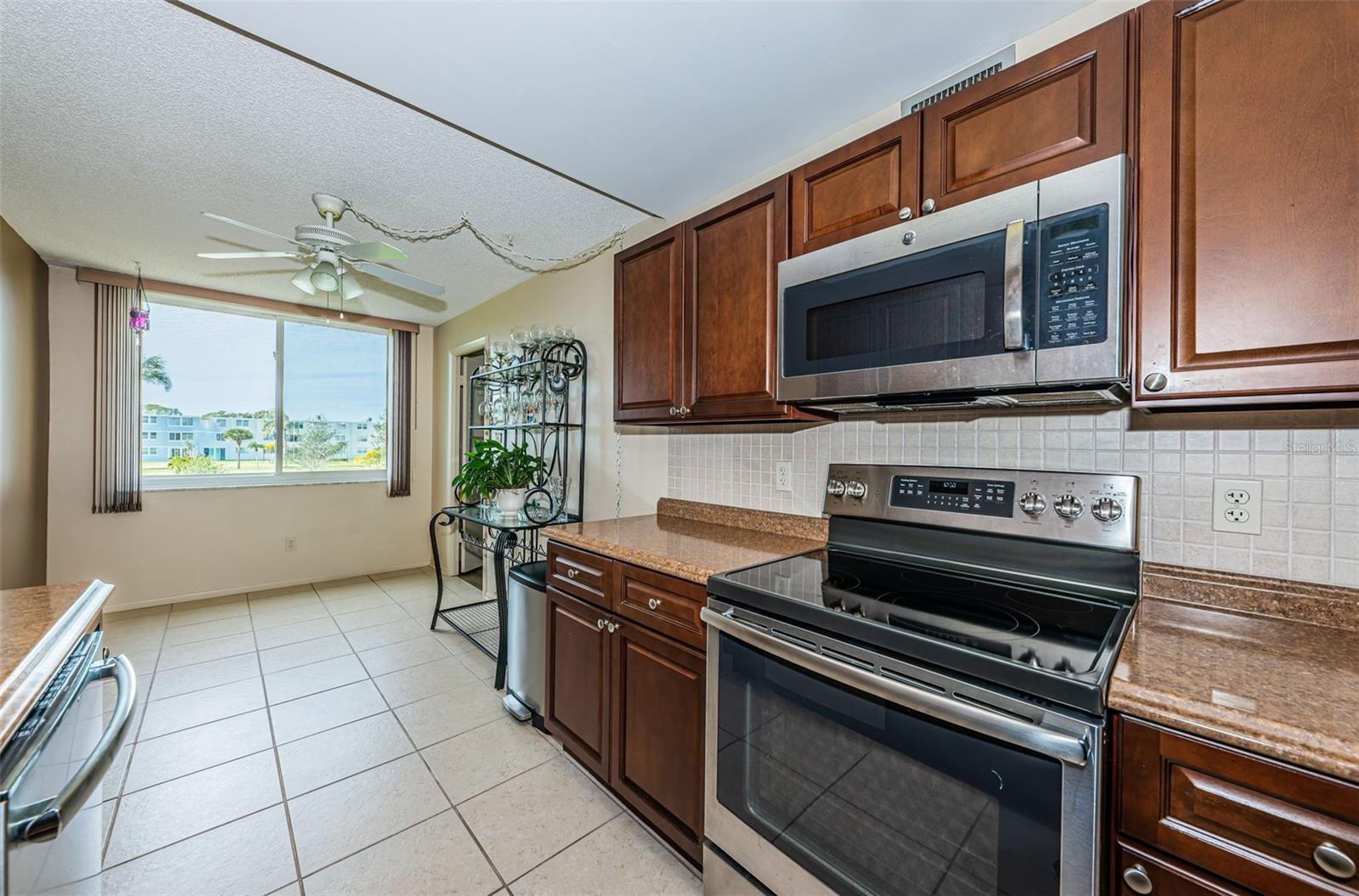 Image 10 of 34 For 4880 Locust Street Ne 227