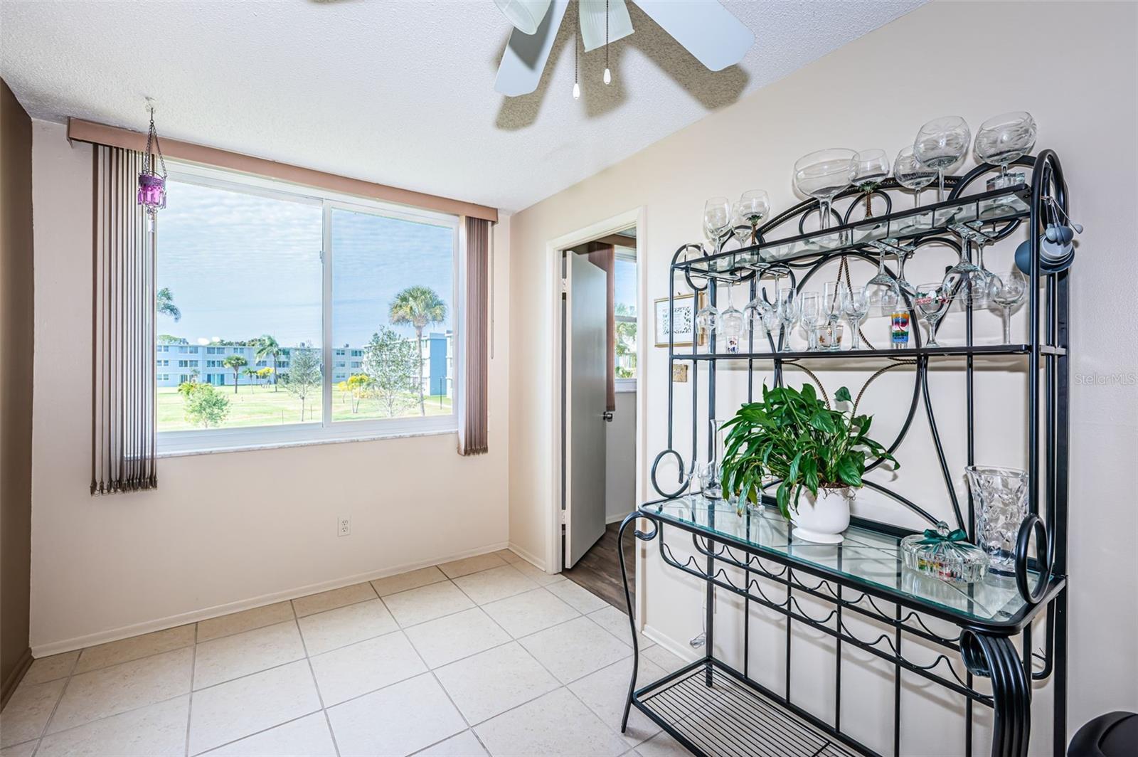 Image 13 of 34 For 4880 Locust Street Ne 227