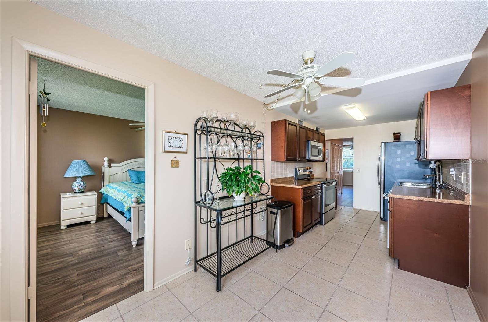 Image 14 of 34 For 4880 Locust Street Ne 227