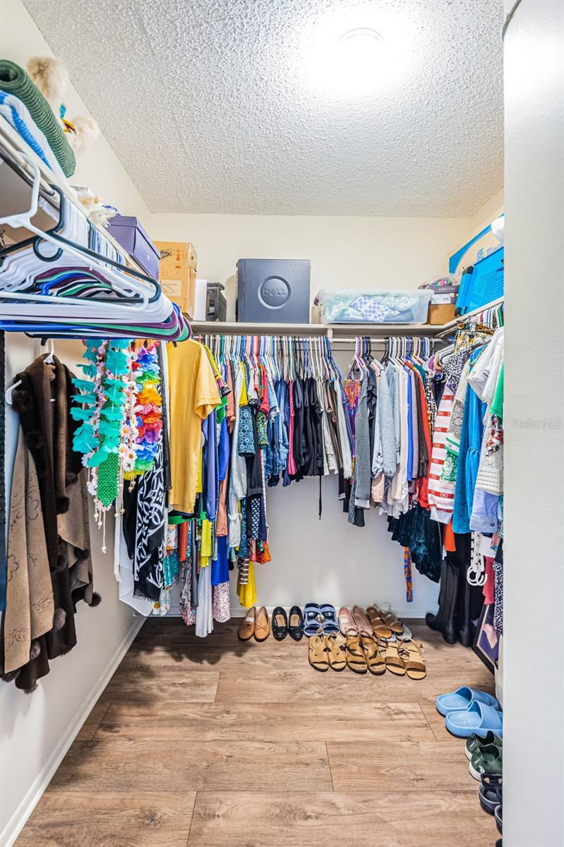 Image 19 of 34 For 4880 Locust Street Ne 227