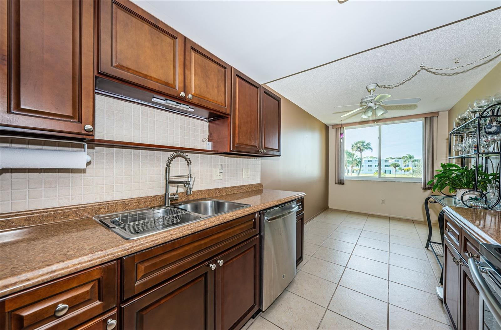 Image 9 of 34 For 4880 Locust Street Ne 227