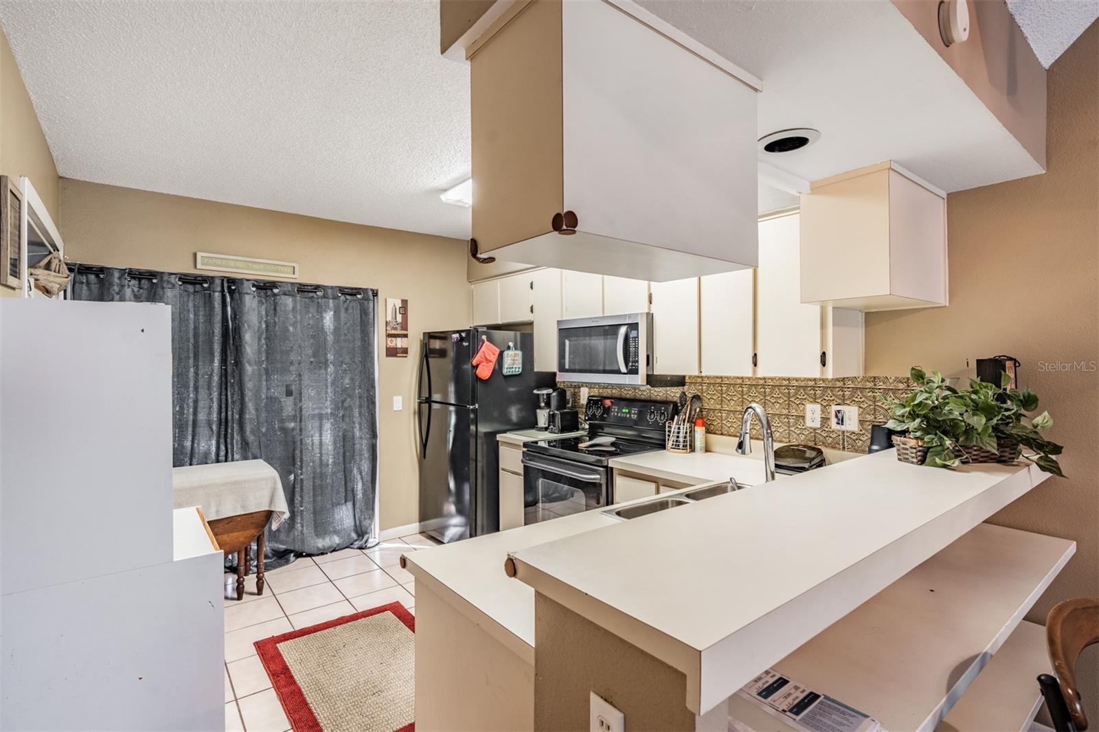 Image 10 of 35 For 6338 Spring Flower Drive 21