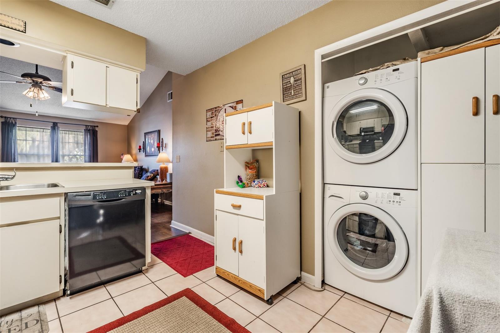 Image 15 of 35 For 6338 Spring Flower Drive 21