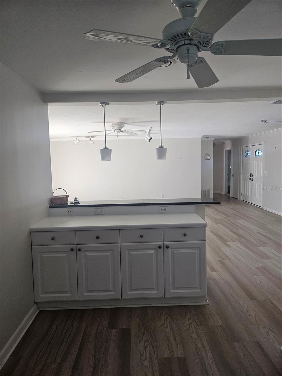 Image 6 of 11 For 332 2nd Street E