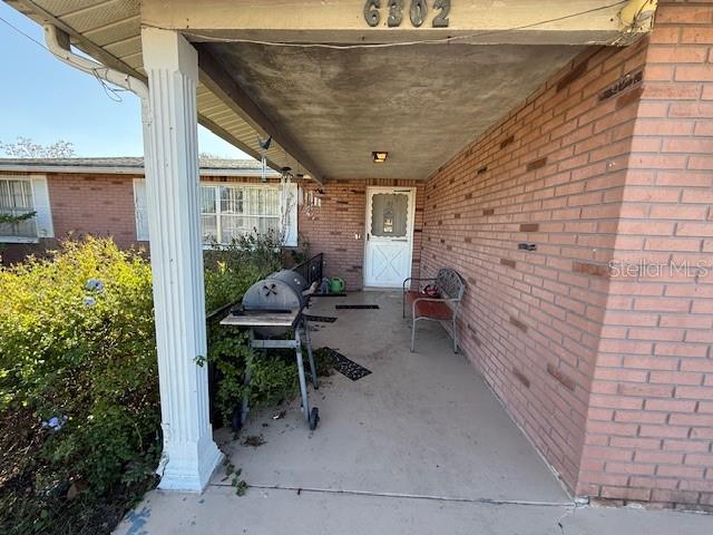 Image 3 of 22 For 6302 Diamond Drive