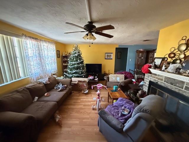 Image 5 of 22 For 6302 Diamond Drive