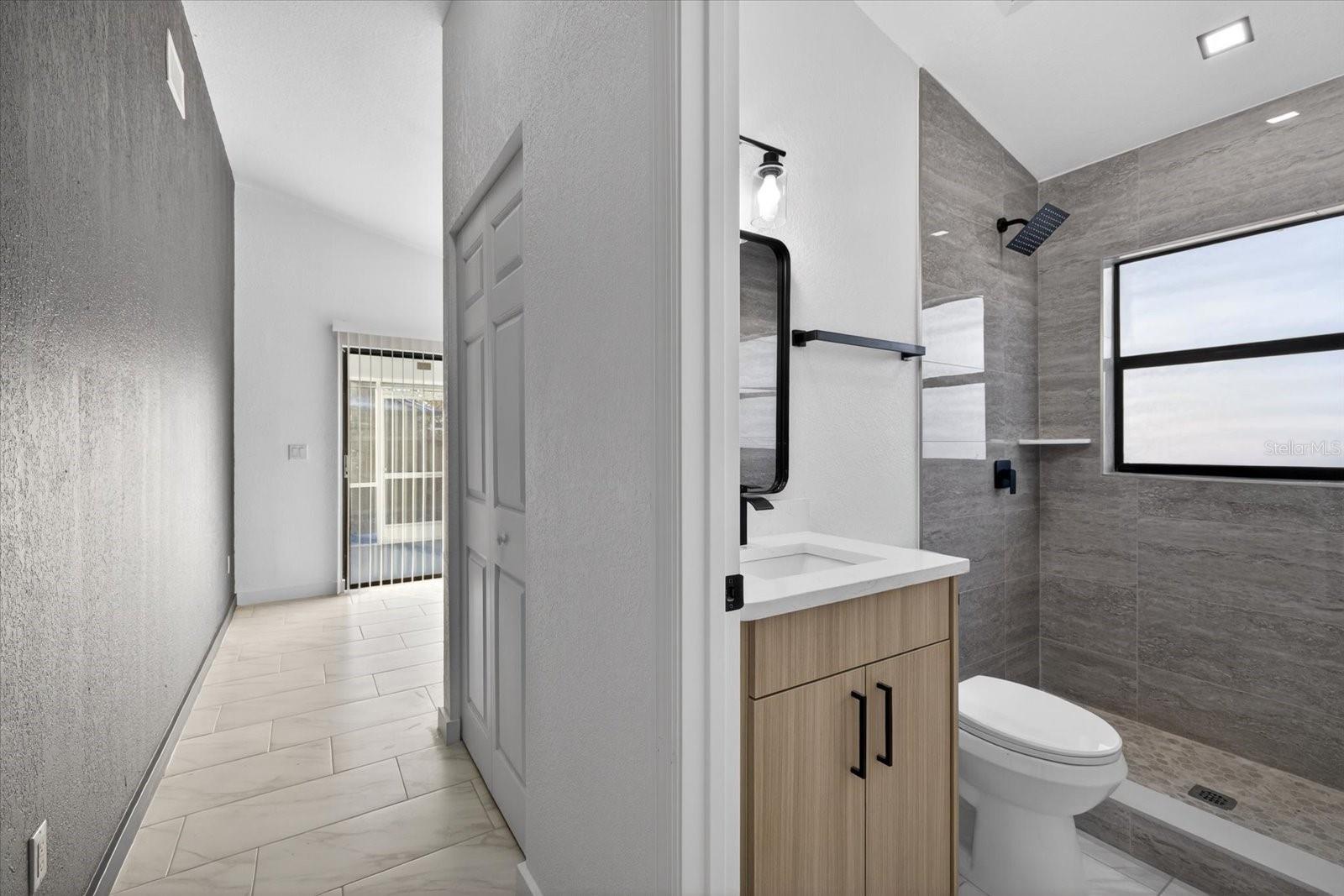 Image 17 of 32 For 9501 Drakemill Court