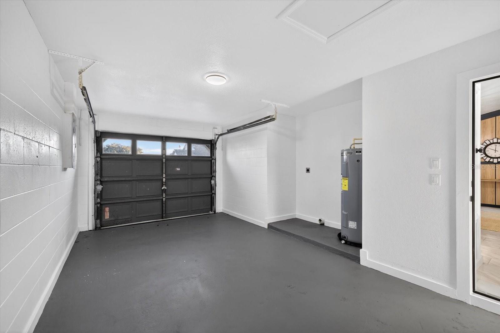 Image 23 of 32 For 9501 Drakemill Court