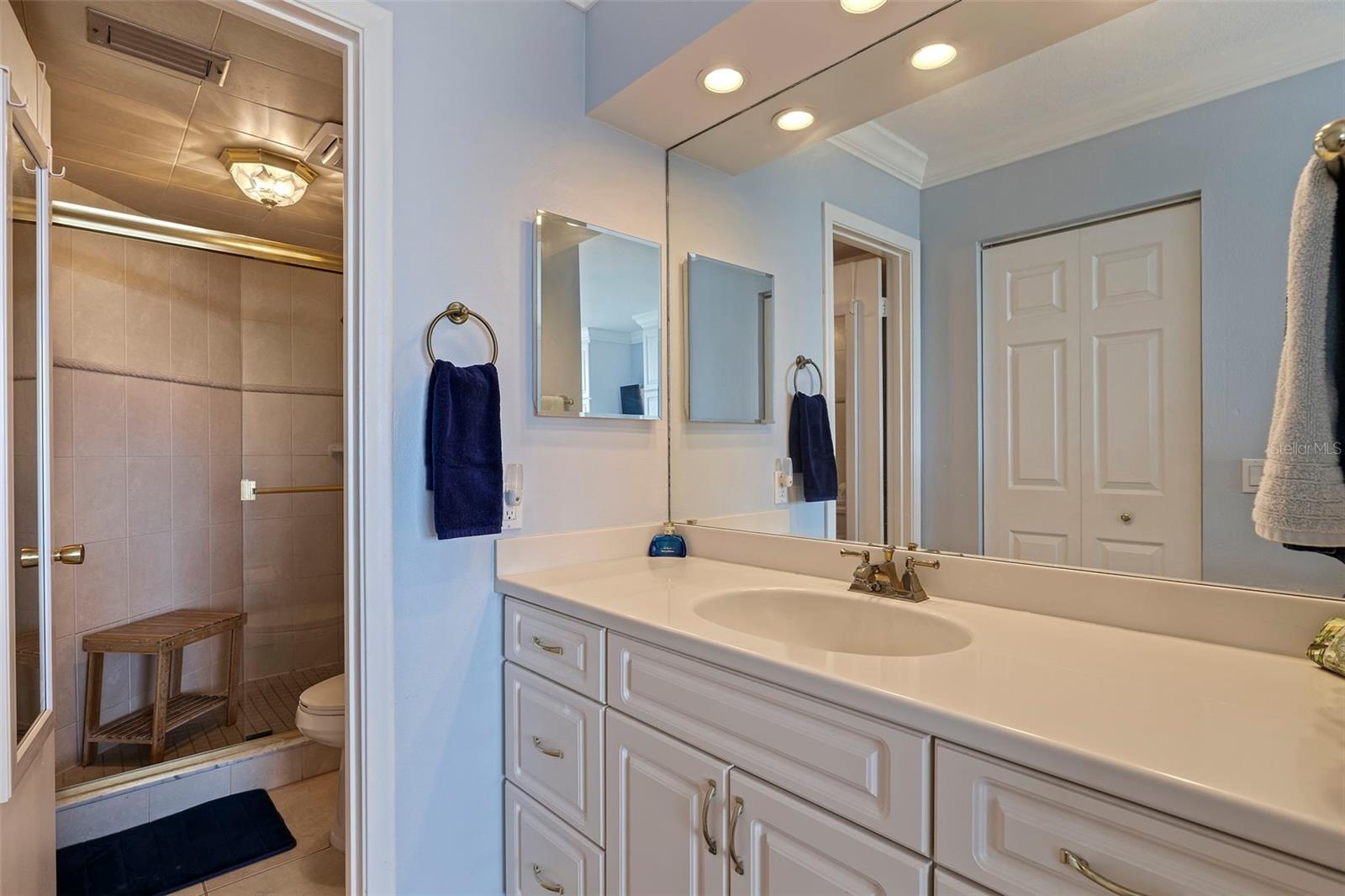 Image 17 of 50 For 6104 Palma Del Mar Boulevard S 404