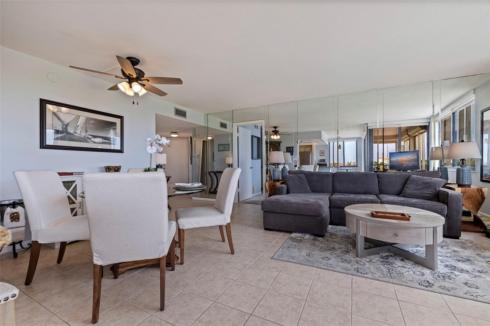 Image 4 of 50 For 6104 Palma Del Mar Boulevard S 404