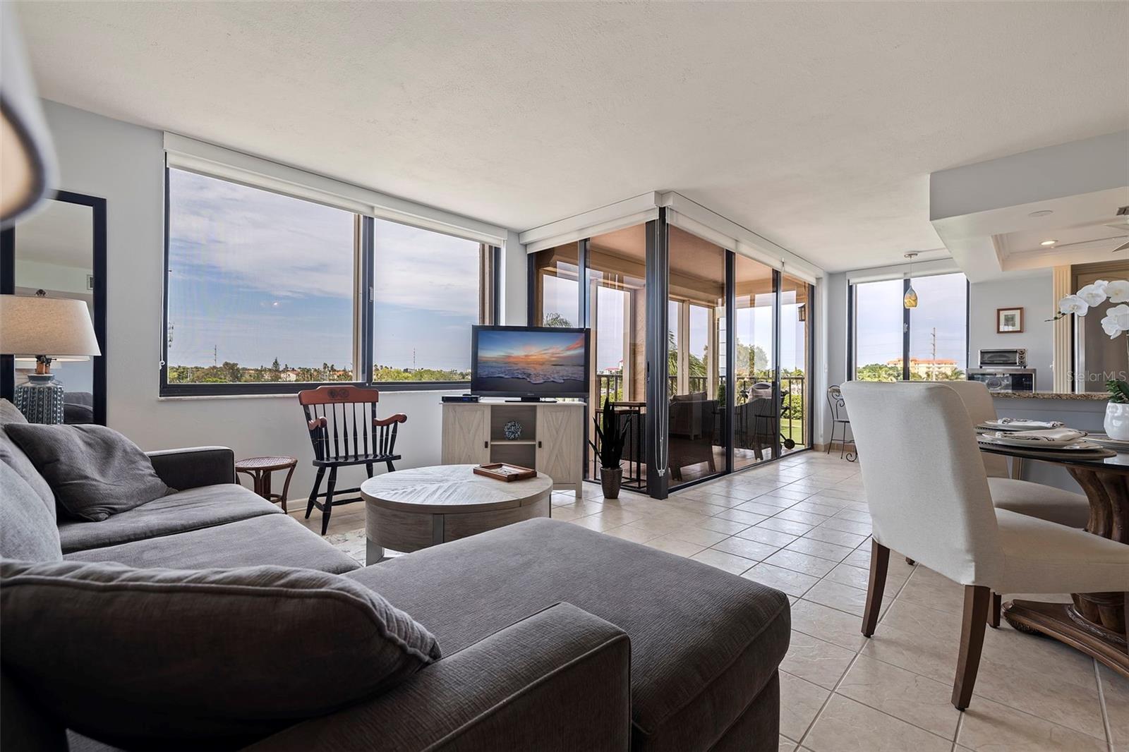 Image 6 of 50 For 6104 Palma Del Mar Boulevard S 404