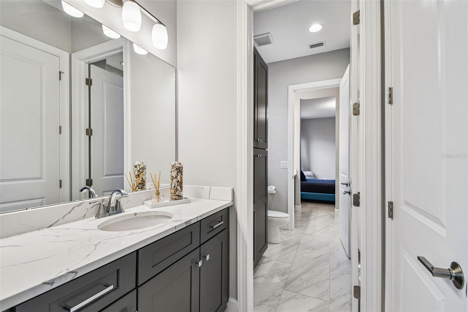 Image 37 of 68 For 4054 Rocky Shores Drive