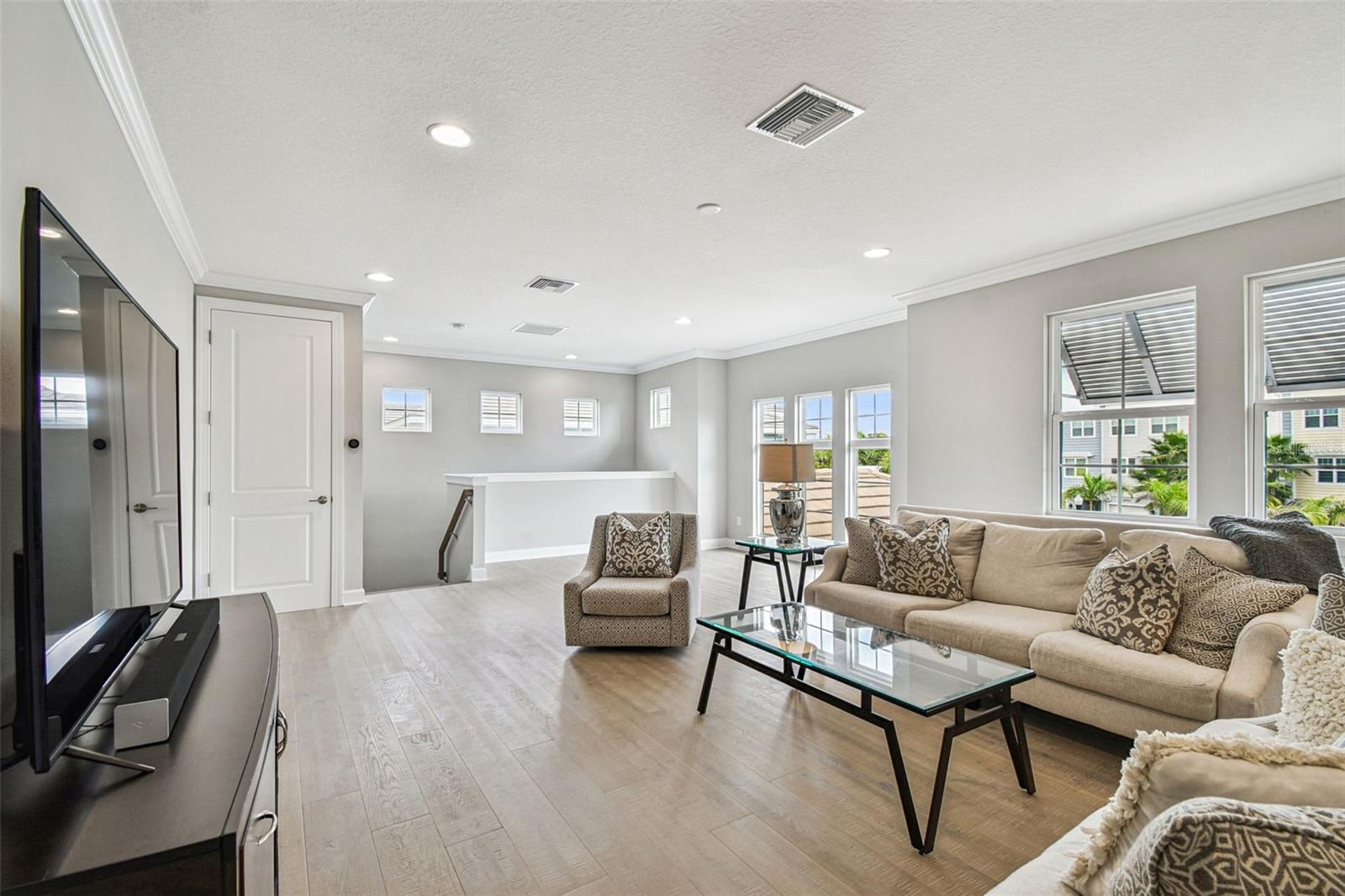 Image 43 of 68 For 4054 Rocky Shores Drive