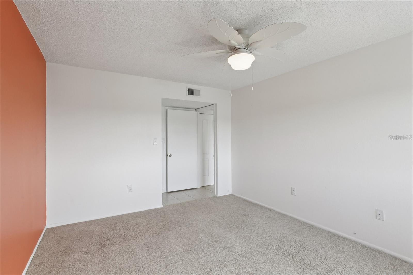 Image 18 of 27 For 14800 Walsingham Road 1215