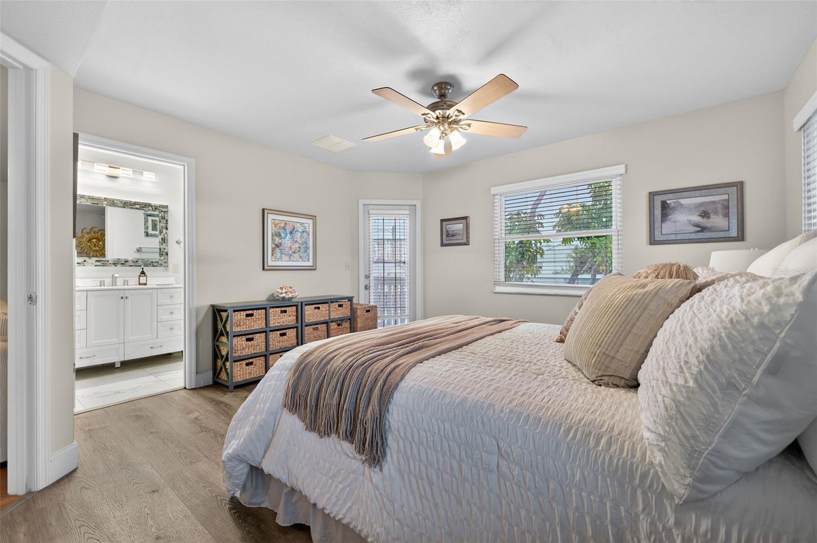 Image 11 of 27 For 118 94th Avenue