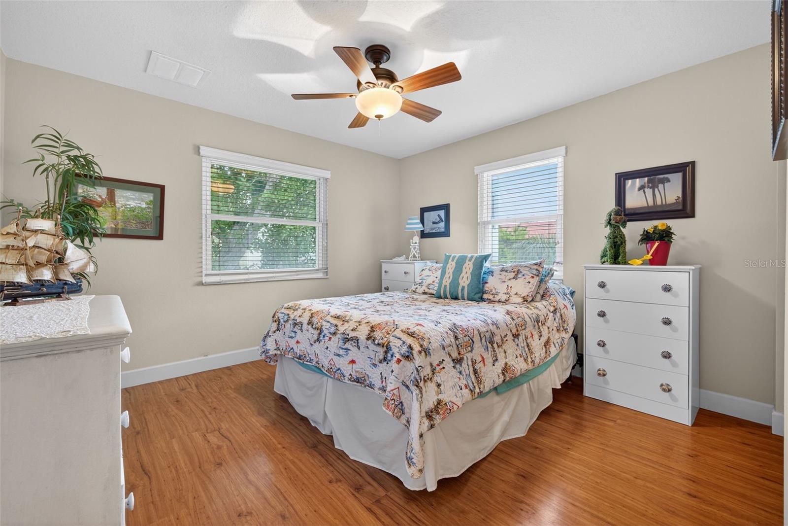 Image 15 of 27 For 118 94th Avenue