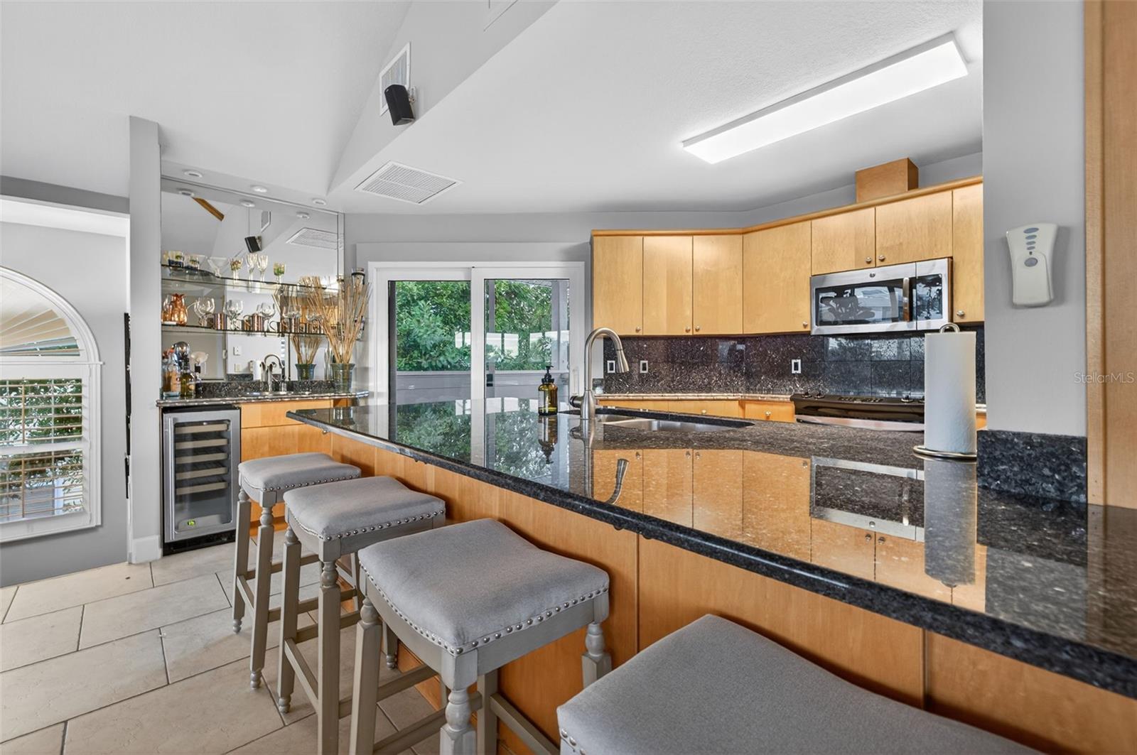 Image 21 of 27 For 118 94th Avenue