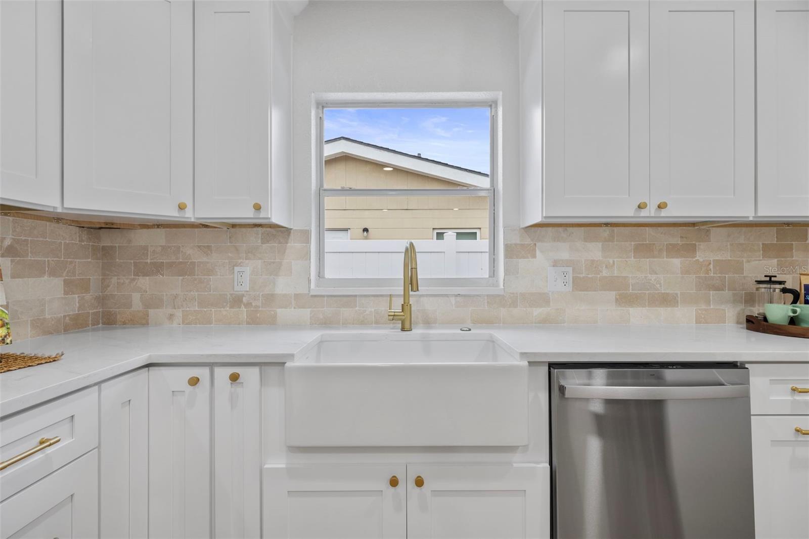 Image 21 of 47 For 4311 Narvarez Way S