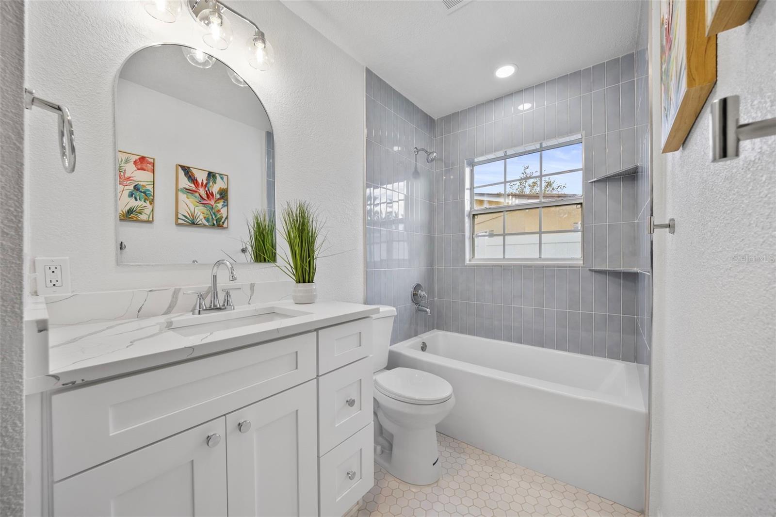 Image 24 of 47 For 4311 Narvarez Way S