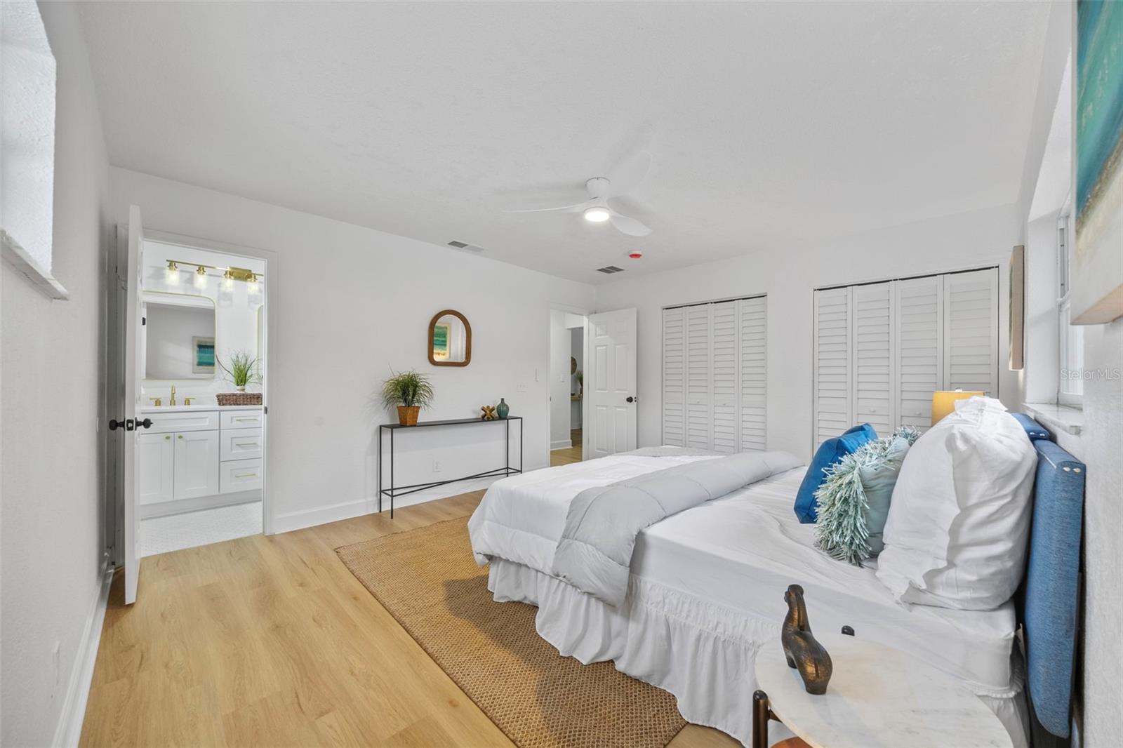 Image 35 of 47 For 4311 Narvarez Way S